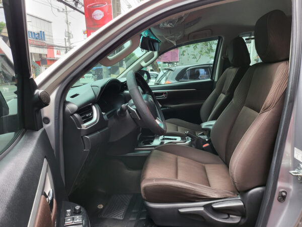 2019 Toyota Fortuner 2.4 G Diesel Automatic - Image 10