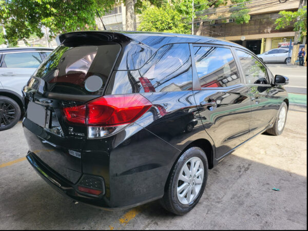 2015 Honda Mobilio 1.5 V Automatic - Image 4