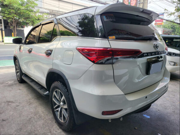 2017 Toyota Fortuner 2.4 V Diesel Automatic - Image 5