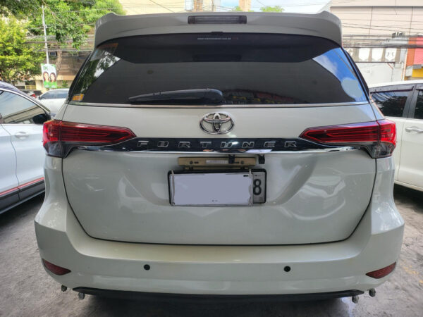 2017 Toyota Fortuner 2.4 V Diesel Automatic - Image 8