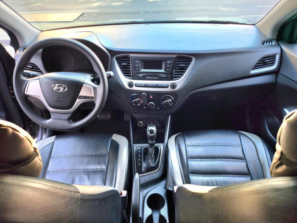 2020 Hyundai Accent 2.4 GL 30K KM Automatic - Image 11