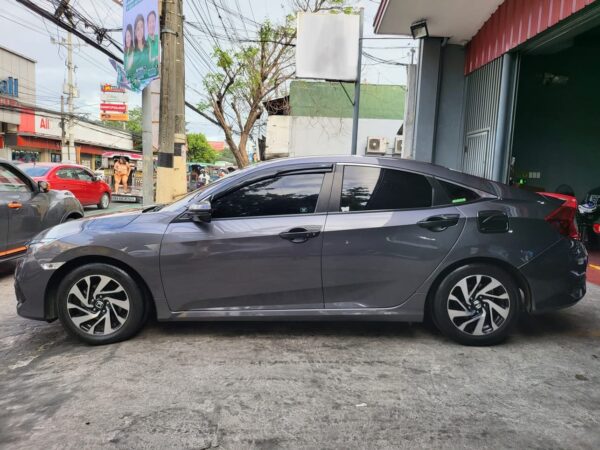 2018 Honda Civic 1.8 E Automatic - Image 6