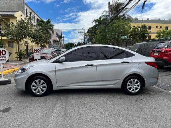 2014 Hyundai Accent 1.4 GL Automatic - Image 6