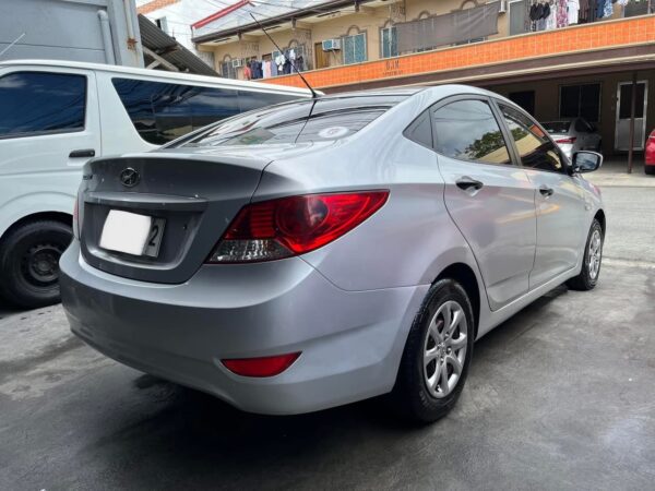 2014 Hyundai Accent 1.4 GL Automatic - Image 4