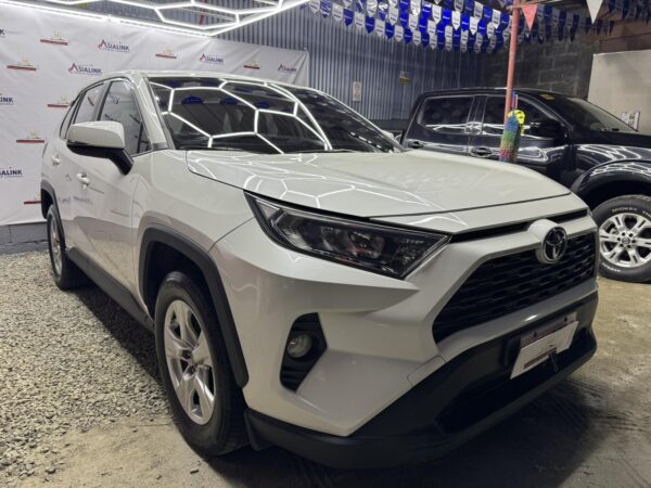 2019 Toyota Rav4 2.5 Automatic - Image 3