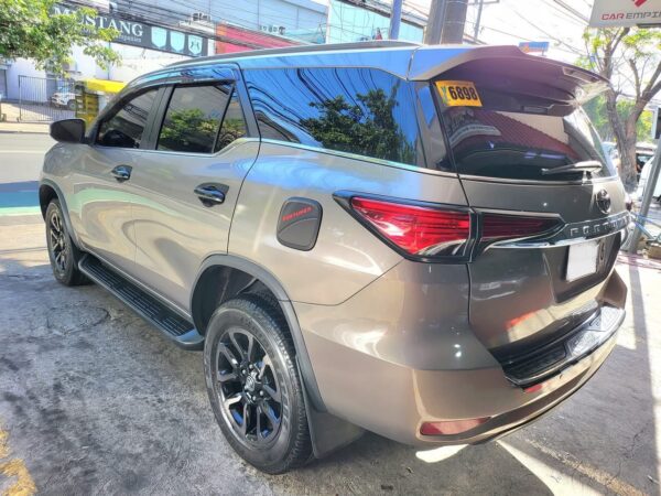 2017 Toyota Fortuner 2.4 V Diesel Automatic - Image 5