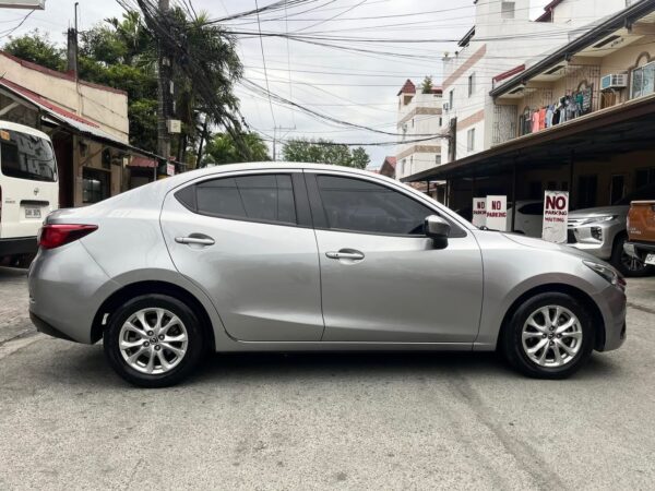 2017 Mazda 2 Sedan 1.5 Skyactiv Automatic - Image 7