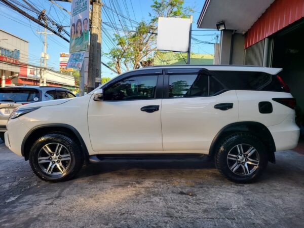 2019 Toyota Fortuner 2.4 G Diesel 20K KM Automatic - Image 6