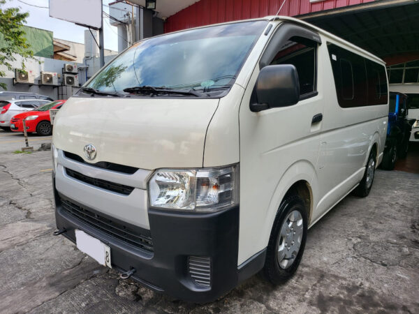 2020 Toyota Hiace 3.0 Commuter Manual