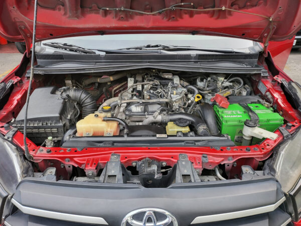 2017 Toyota Innova Acquired 2.8 E Diesel Manual - Image 14