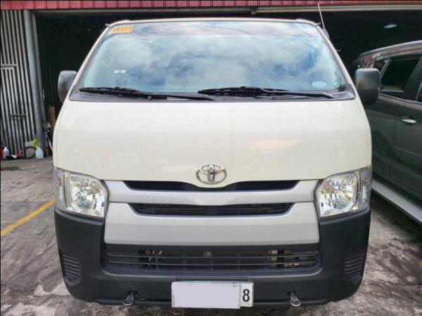 2020 Toyota Hiace 3.0 Commuter Manual - Image 2