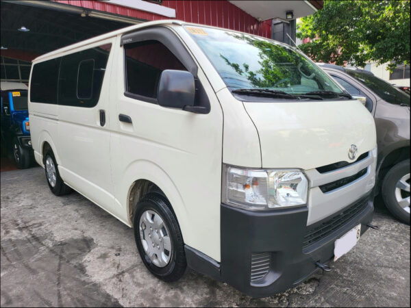 2020 Toyota Hiace 3.0 Commuter Manual - Image 3