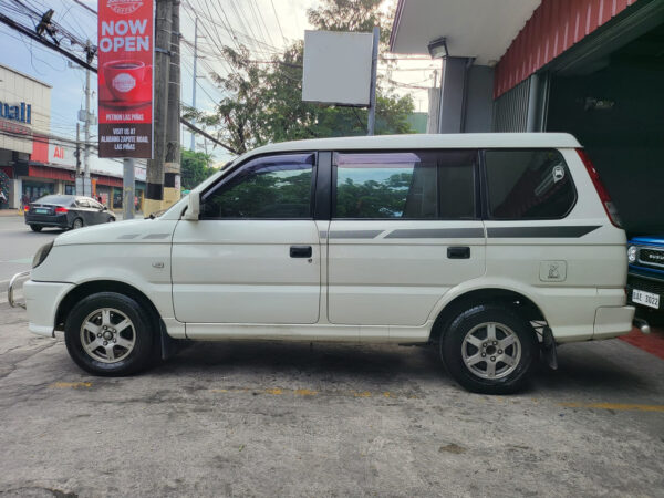 2016 Mitsubishi Adventure 2.5 GLX Manual - Image 9