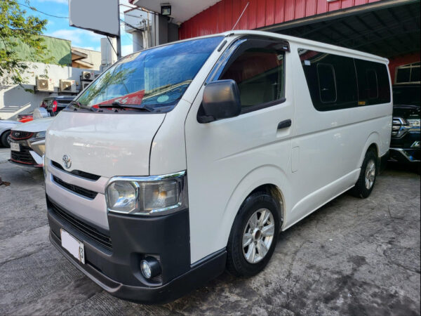 2017 Toyota Hiace 3.0 Commuter Manual