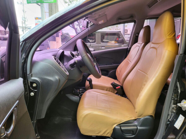 2015 Honda Mobilio 1.5 V Automatic - Image 10