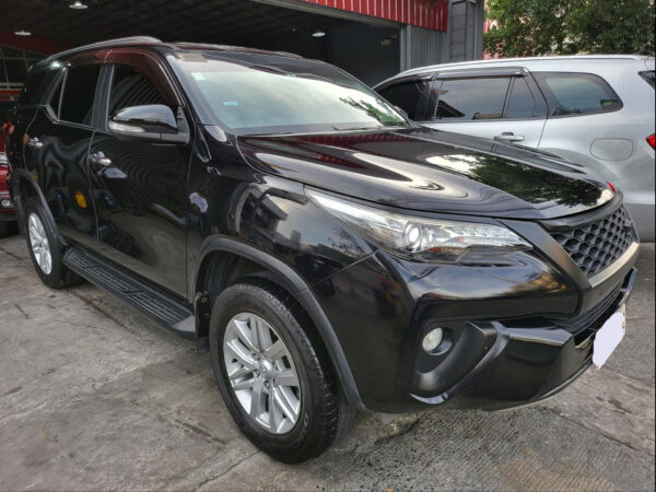 2016 Toyota Fortuner 2.4 V Automatic - Image 3