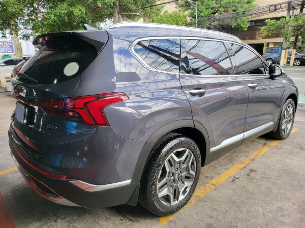 2023 Hyundai Santa Fe 2.2 CRDI 10K KM Automatic - Image 4