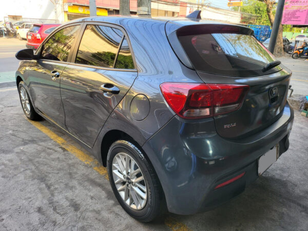 2018 Kia Rio Acquired 1.4 Manual - Image 5