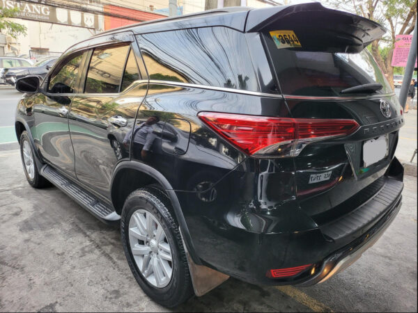 2016 Toyota Fortuner 2.4 V Automatic - Image 5