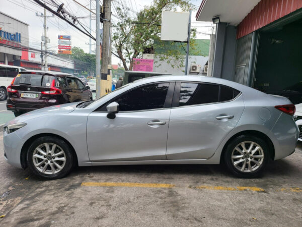 2017 Mazda 3 1.5 Skyactiv Automatic - Image 6