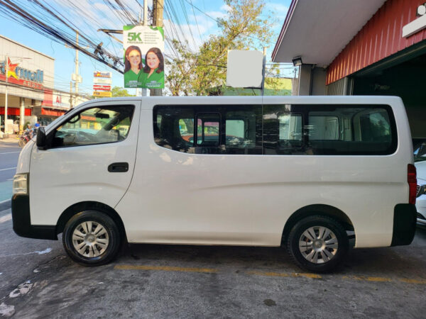 2017 Nissan NV350 2.5 Urvan Manual - Image 6