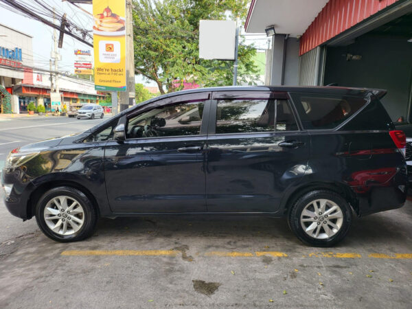 2020 Toyota Innova 2.8 E Diesel Automatic - Image 6