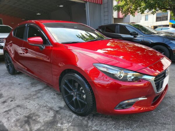 2019 Mazda 3 Hatchback 1.5 Skyactiv 30K KM Automatic - Image 3