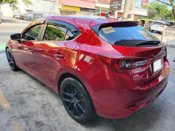 2019 Mazda 3 Hatchback 1.5 Skyactiv 30K KM Automatic - Image 5