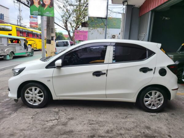 2022 Honda Brio 1.2 V 17K KM Automatic - Image 6