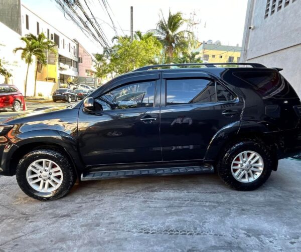 2014 Toyota Fortuner 2.5 G Diesel Manual - Image 6