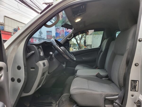 2020 Nissan NV350 2.5 Urvan Manual - Image 10