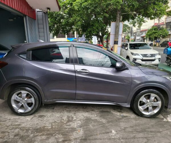 2017 Honda HR-V 1.8 EL 30K KM Automatic - Image 7