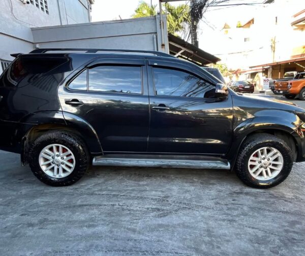 2014 Toyota Fortuner 2.5 G Diesel Manual - Image 7