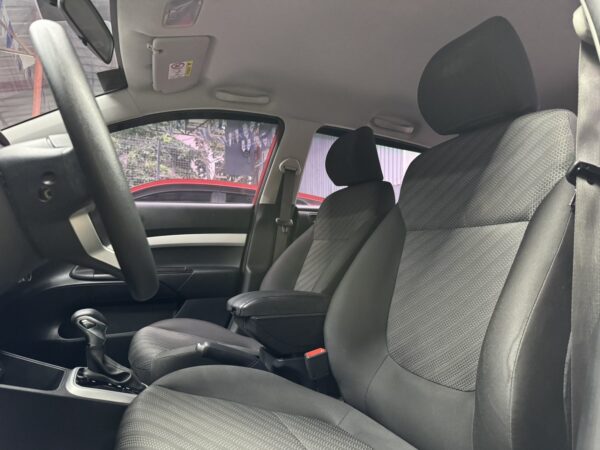 Kia Stonic 2023 LX 1.4 Automatic - Image 9