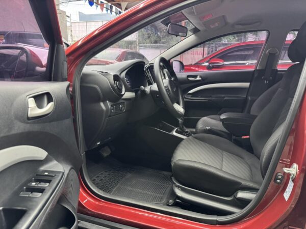 Kia Stonic 2023 LX 1.4 Automatic - Image 7