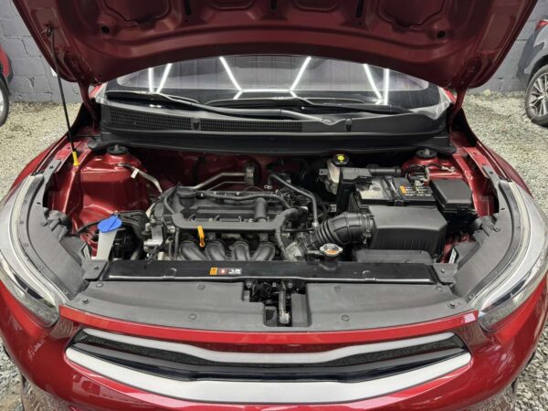 Kia Stonic 2023 LX 1.4 Automatic - Image 11