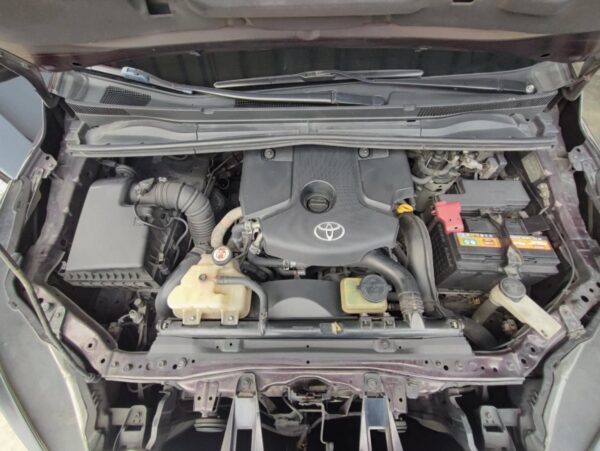 2017 TOYOTA INNOVA G 2.8 G A/T - Image 8