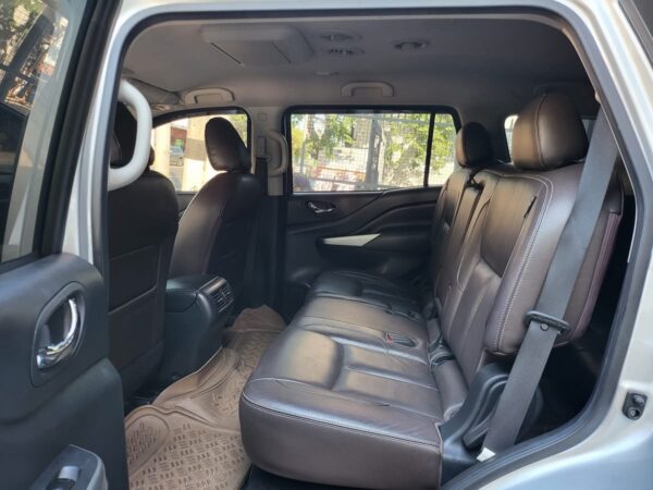 2019 Nissan Terra 2.5 VL A/T - Image 10