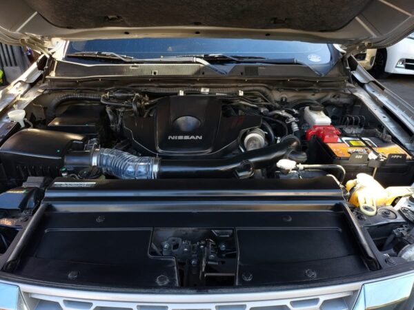 2019 Nissan Terra 2.5 VL A/T - Image 12