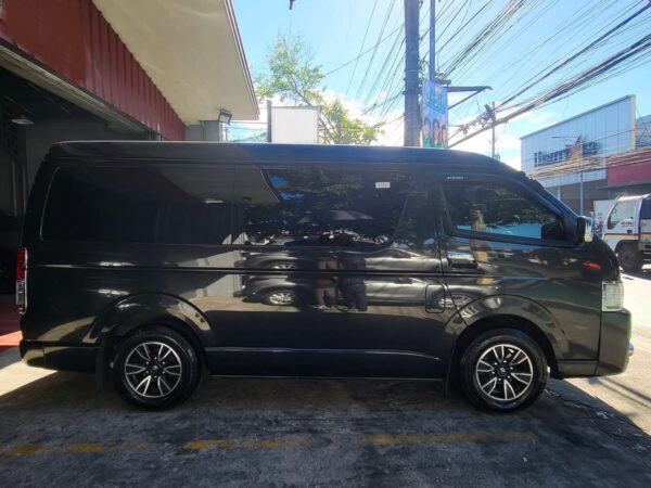 2018 Toyota Hiace Grandia 3.0 GL Automatic - Image 22