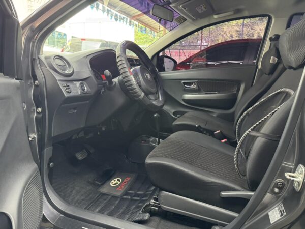 Toyota Wigo 1.0 G 2021 Automatic - Image 9