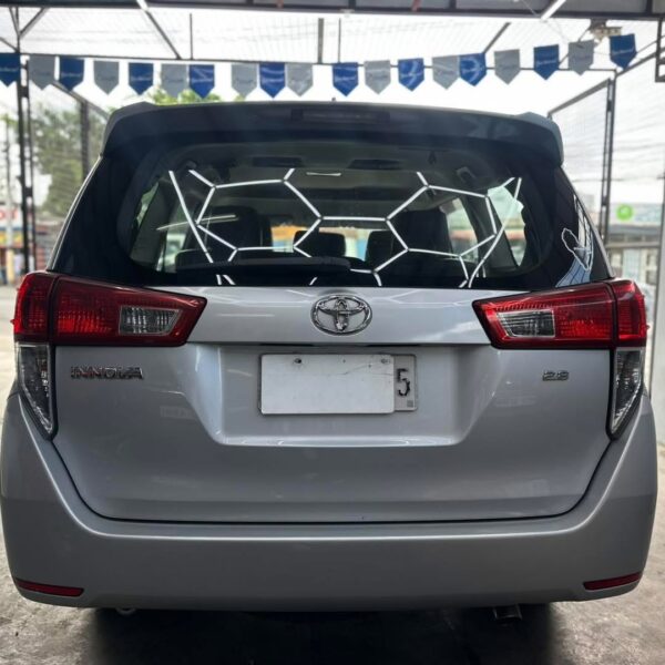 2017 Toyota Innova J M/T - Image 13