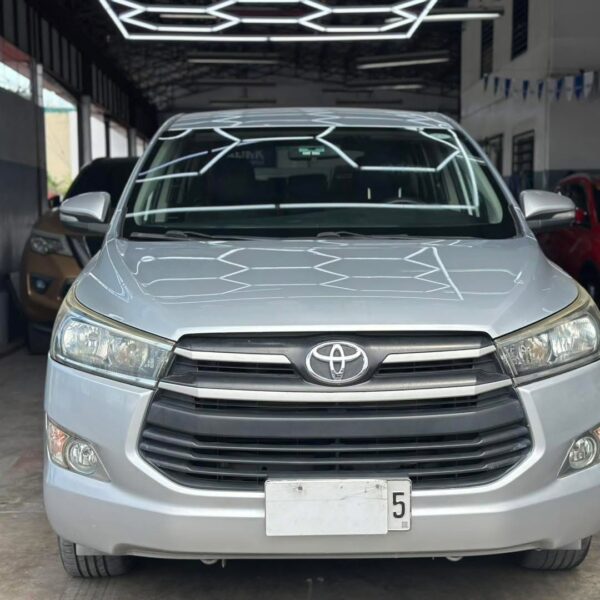 2017 Toyota Innova J M/T - Image 3