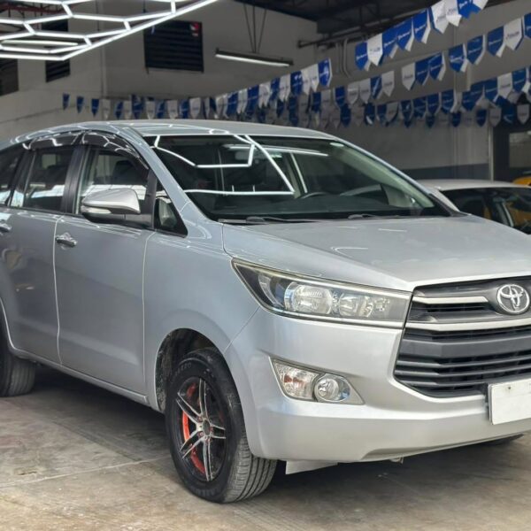 2017 Toyota Innova J M/T - Image 4