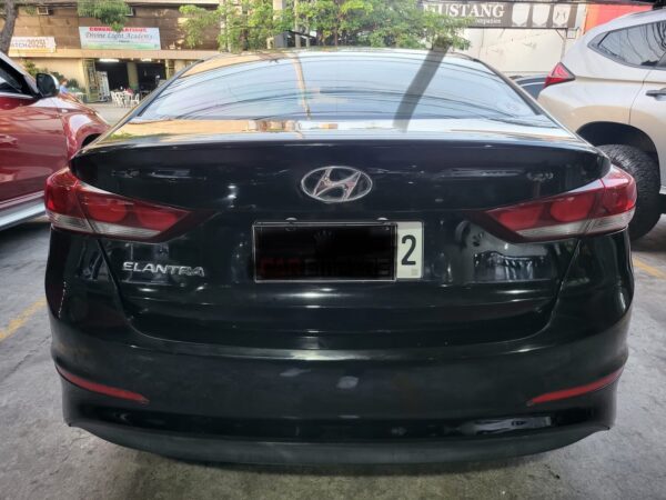 2017 Hyundai Elantra Acquired 1.6 GL Automatic - Image 8