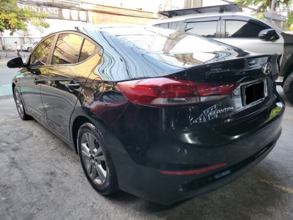2017 Hyundai Elantra Acquired 1.6 GL Automatic - Image 5