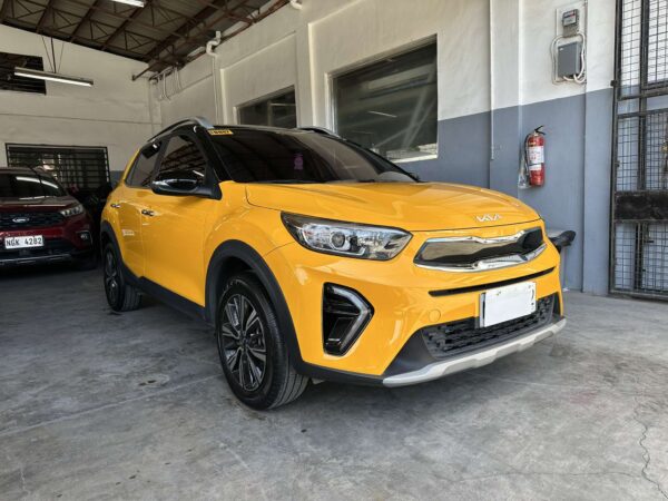 2023 Kia Stonic 1.4EX Gas A/T - Image 6