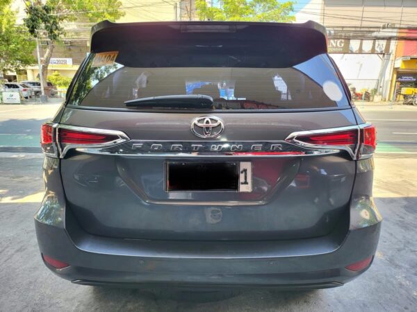 2019 Toyota Fortuner 2.4 G Diesel A/T - Image 8