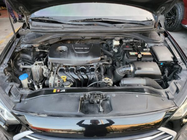 2017 Hyundai Elantra Acquired 1.6 GL Automatic - Image 14