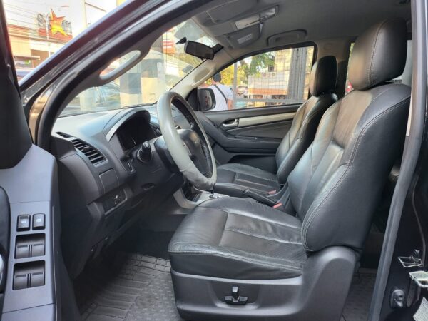 2015 Isuzu Mu-x 2.5 LS-A Automatic - Image 11